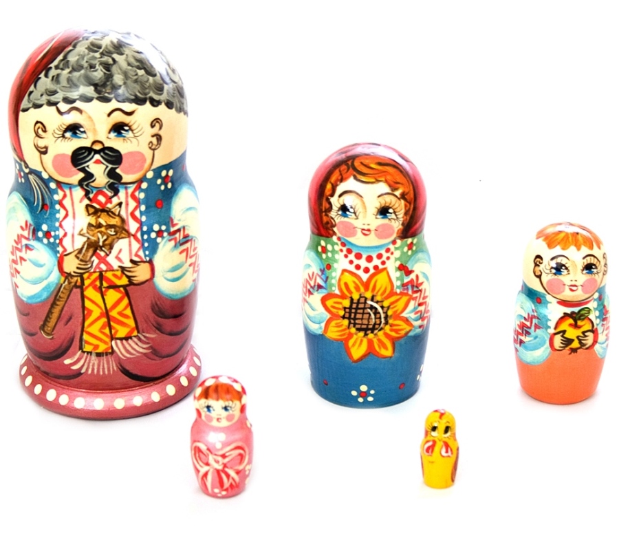 Матрьошка «Сімейка з булавою»